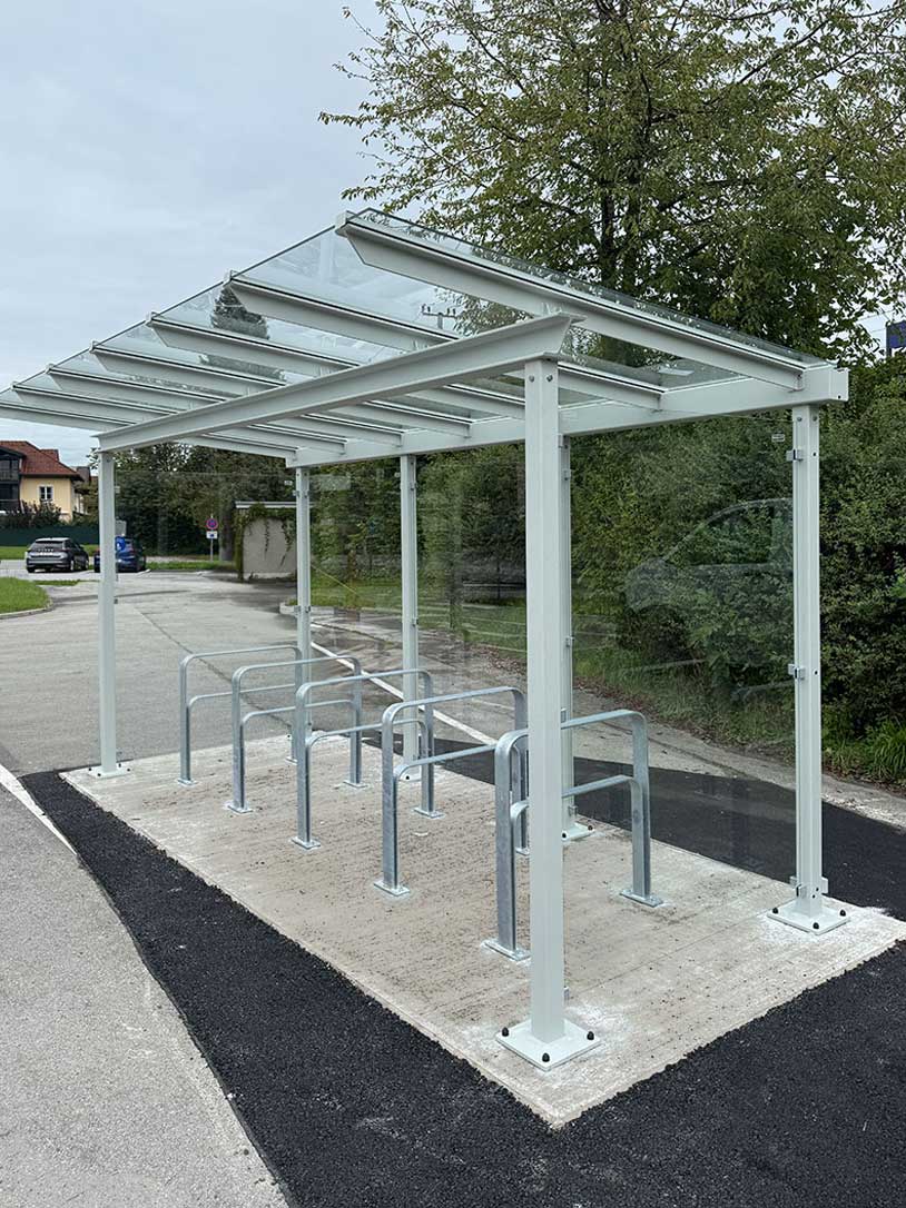 Pegasus-in-Elsbethen-2-1086x814px Fahrradüberdachung PEGASUS mit Anlehnbügel TAMPA in Elsbethen