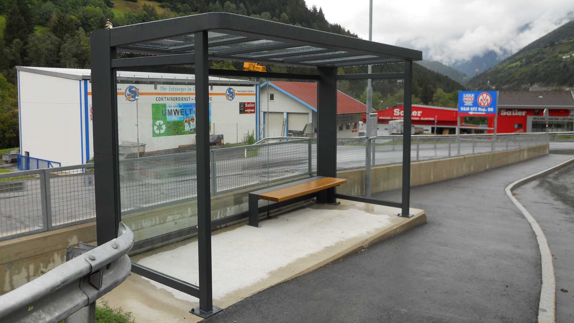 Wartehalle-PURE-Flie-2-1080x1920px Wartehalle PURE in Fließ