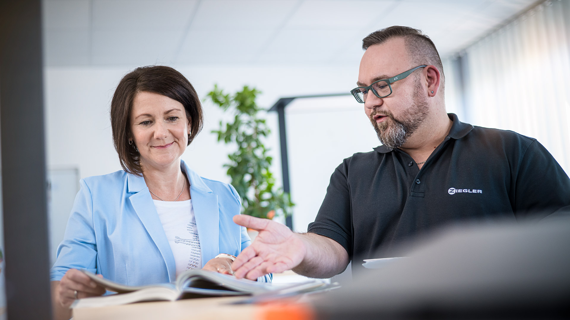 Beratungsgespräch mit ZIEGLER Experten