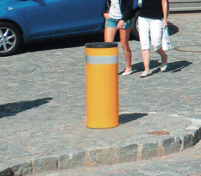 Poller Matha festehend - Einsatz in der Stadt