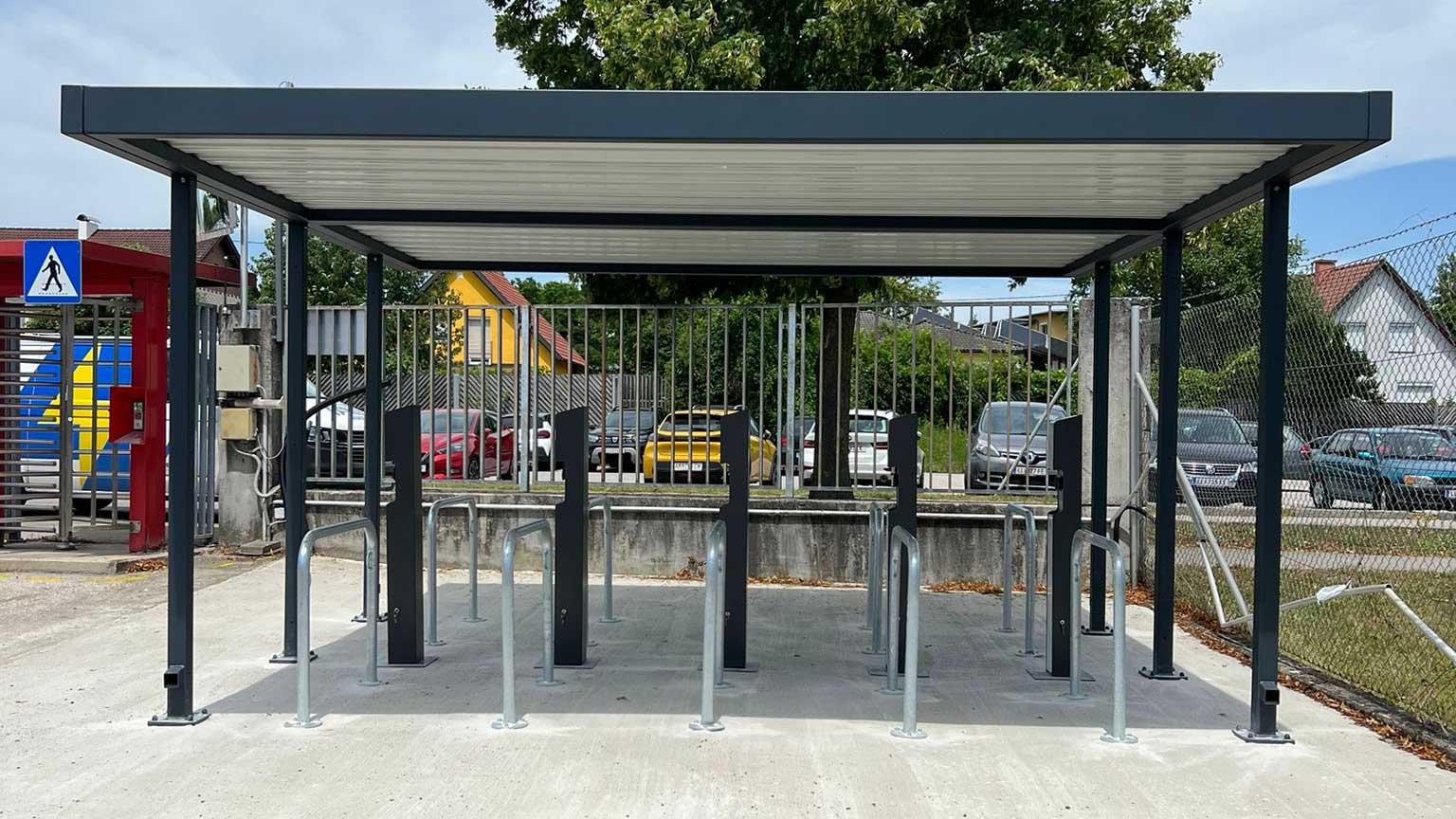 Fahrradüberdachung LUNA in Traun