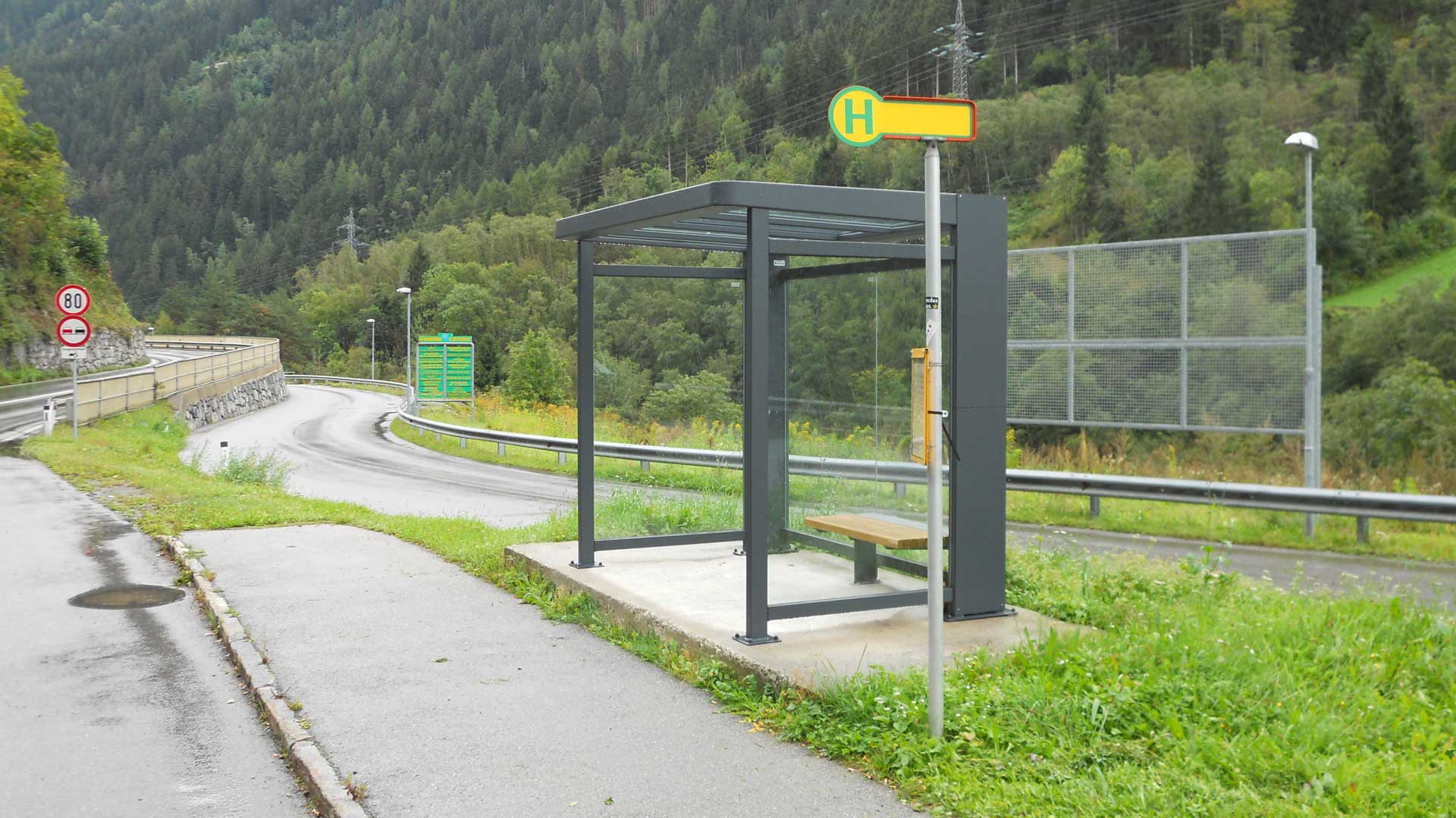 Wartehalle PURE in Fließ