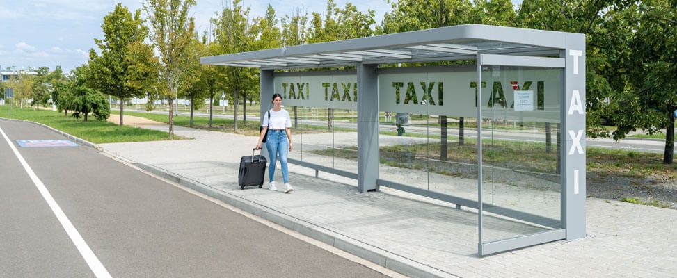 Taxihaltestelle mit der Wartehalle PURE