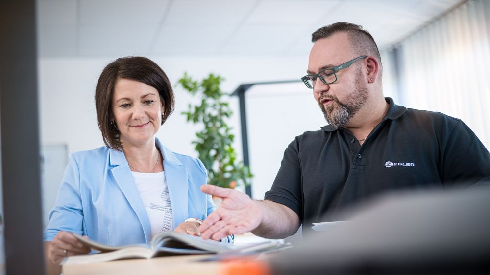 Beratungsgespräch mit ZIEGLER Experten